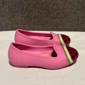 Crocs Kids Youth Pink Cap Toe Watermelon Ballet Flats Size 8 Beach Play Summer